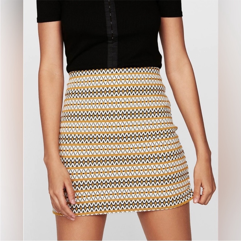 NEW Express Mini Skirt | Yellow, Grey & White Pattern | XS‎ | NWOT